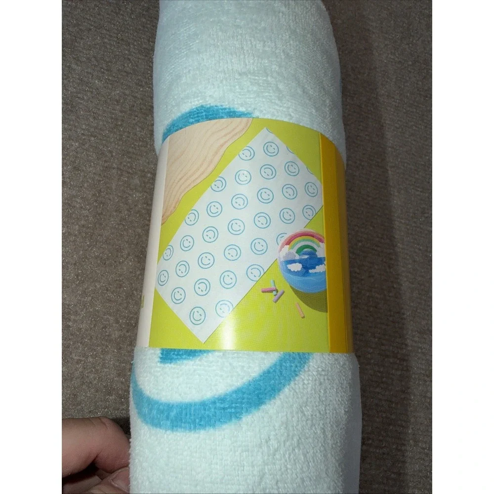 NWT Sun Squad Travel Size Beach Towel 28